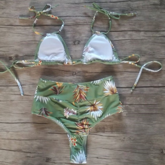 🌴🌴Green Floral High Weights Swimsuit - Picture 6 of 8